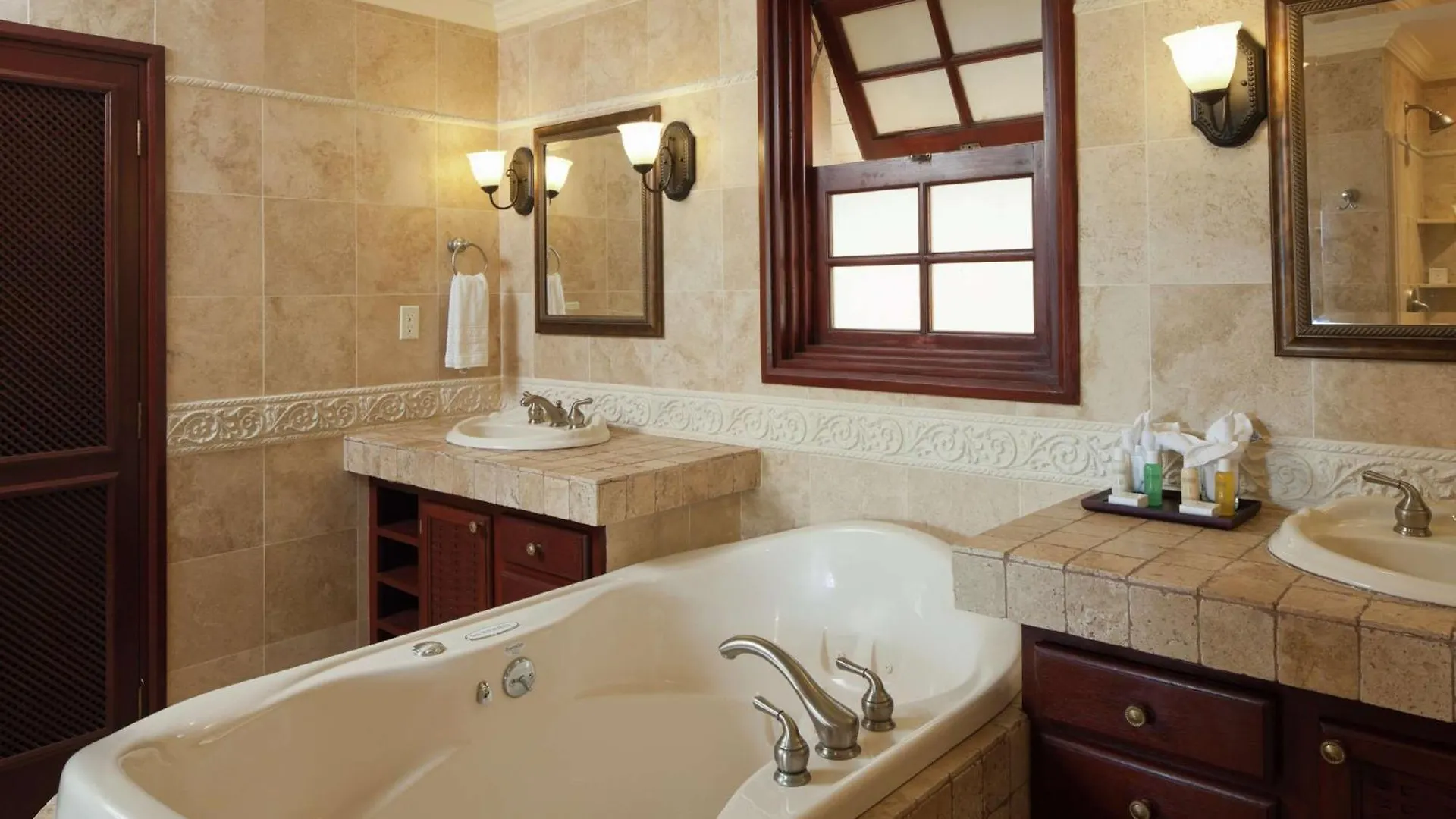 Hilton Grand Vacations Club The Crane Barbados Hotel Saint Philip 3*,